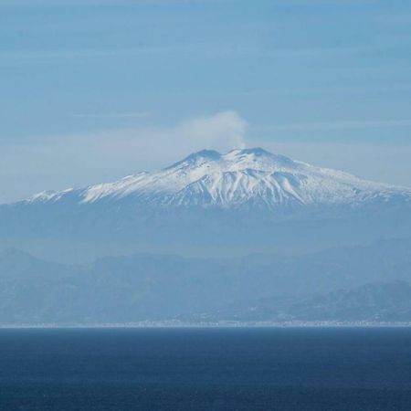 Il Tuo Letto Sullo Stretto Bed & Breakfast Reggio di Calabria Exterior foto