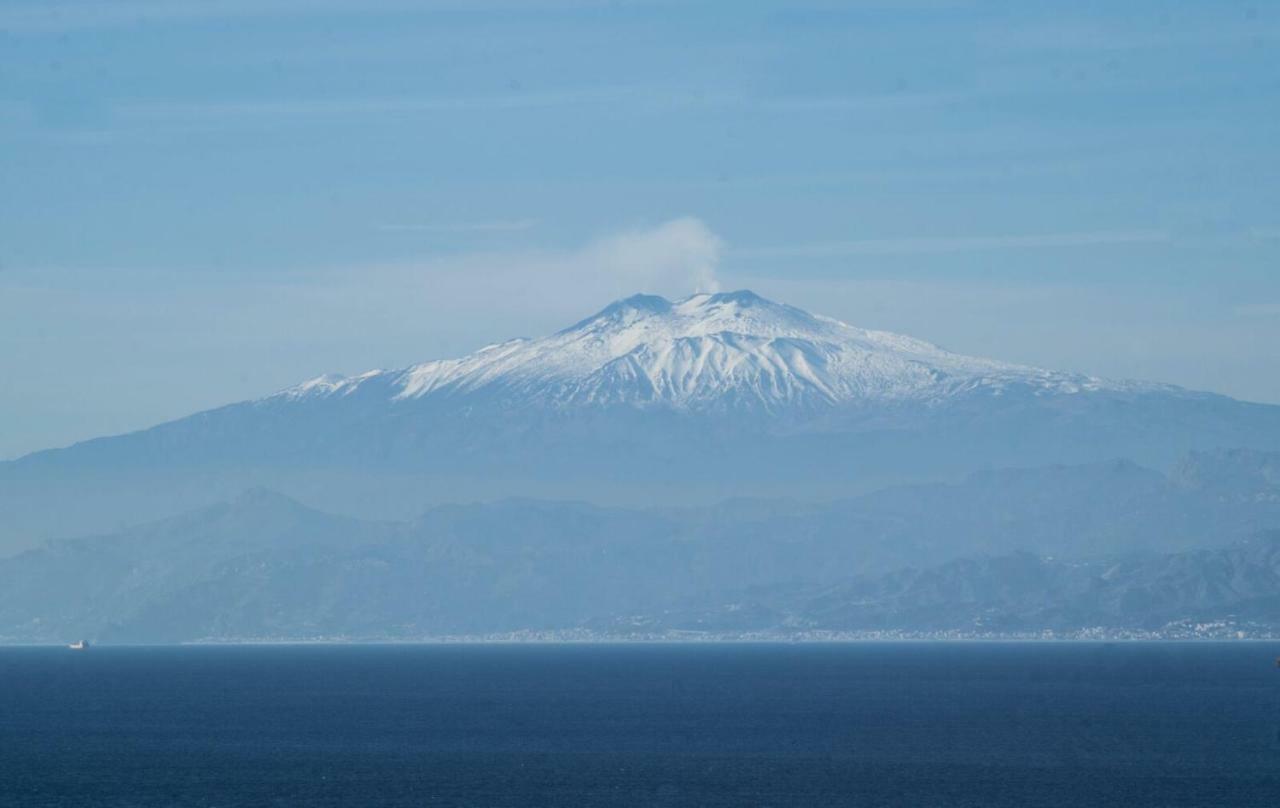 Il Tuo Letto Sullo Stretto Bed & Breakfast Reggio di Calabria Exterior foto